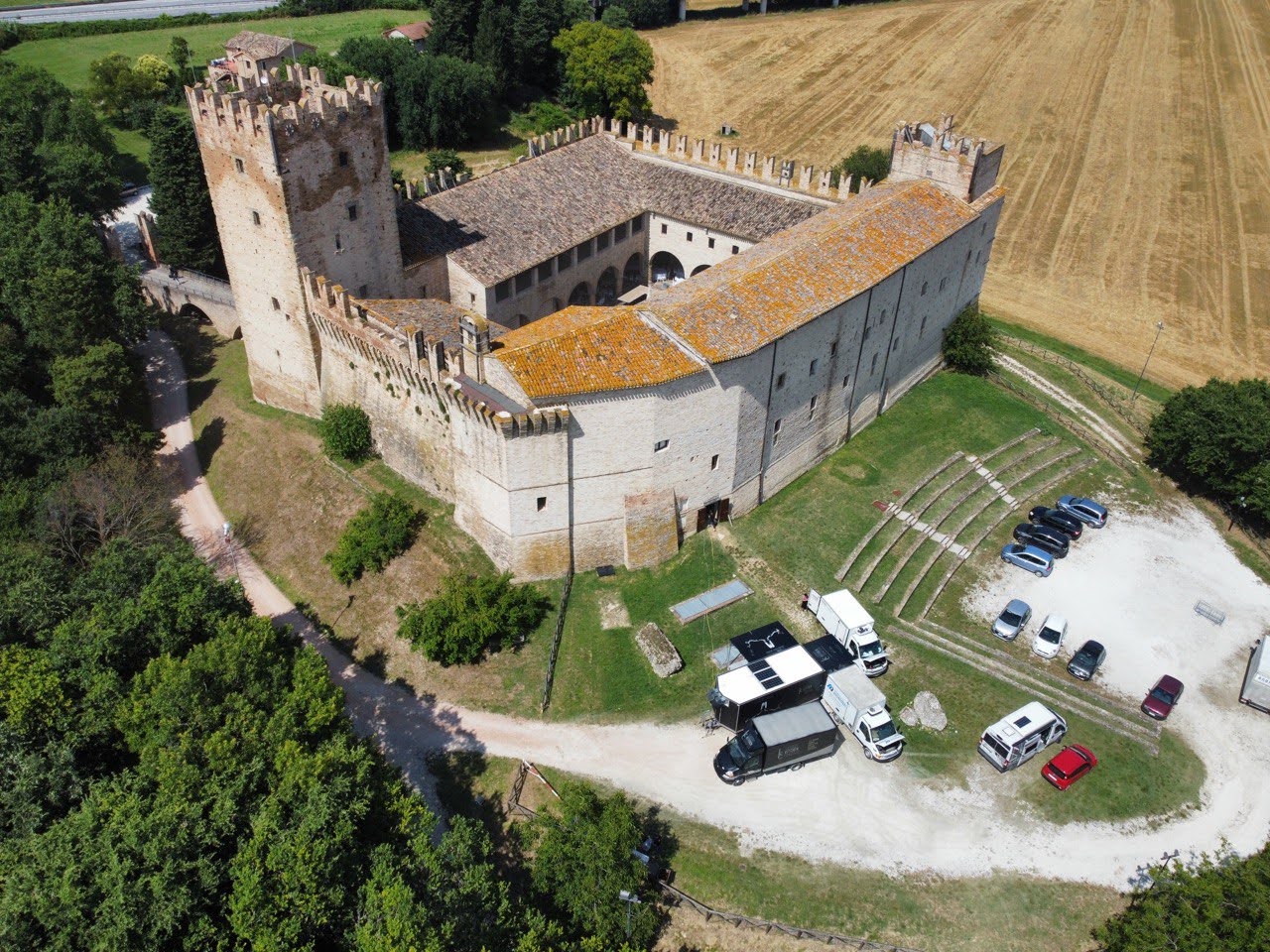 Un matrimonio da sogno al Castello della Rancia di Tolentino